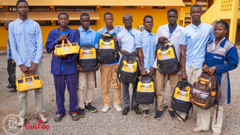ENSEIGNEMENT TECHNIQUE : REMISE DE KITS INDIVIDUELS AUX APPRENANTS DU CFP MATOTO